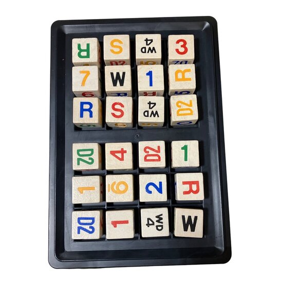 Uno Dice Game 1987 Family Game Ages 7 to Adult - Picture 2 of 11